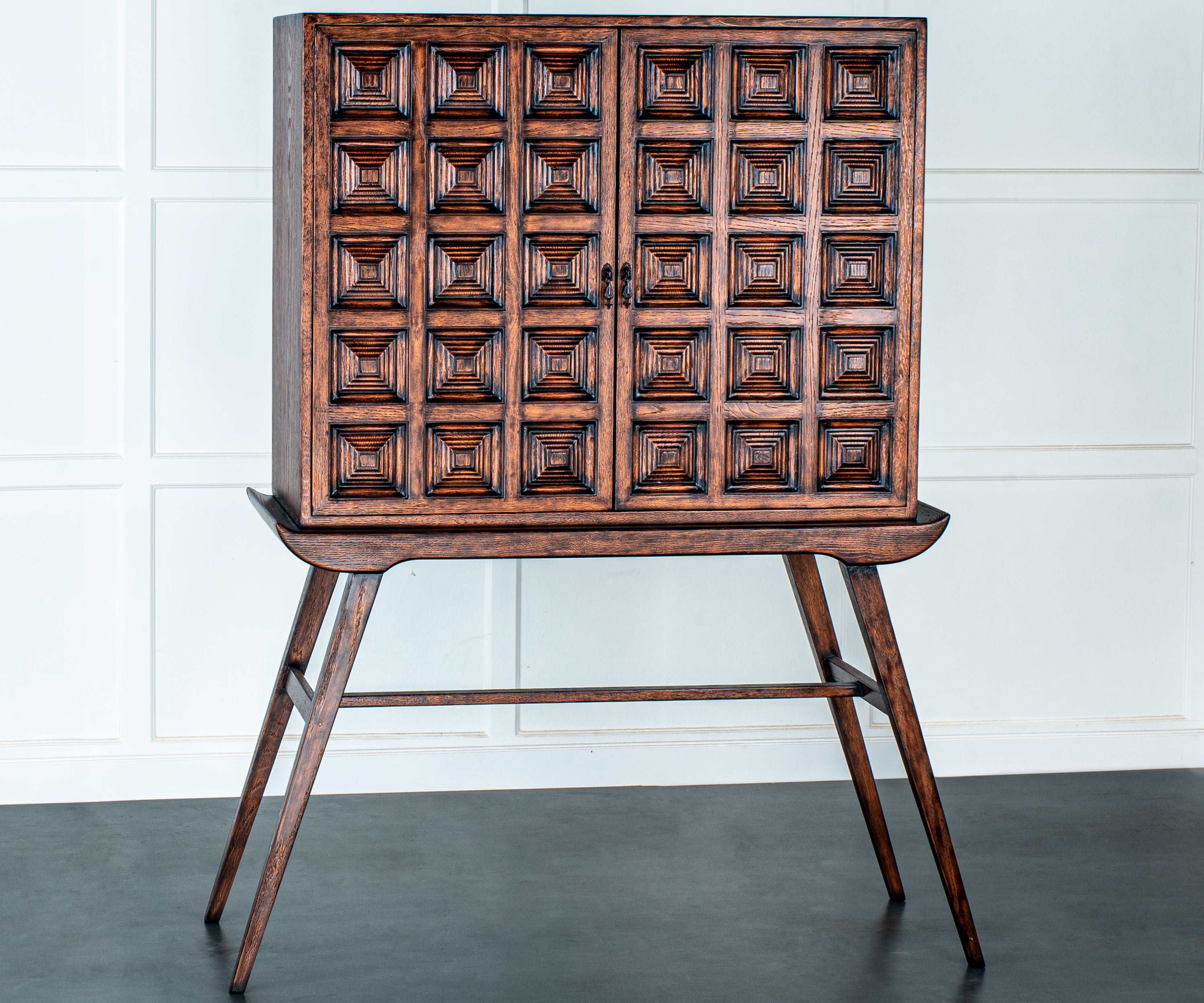 SELLA CABINETS